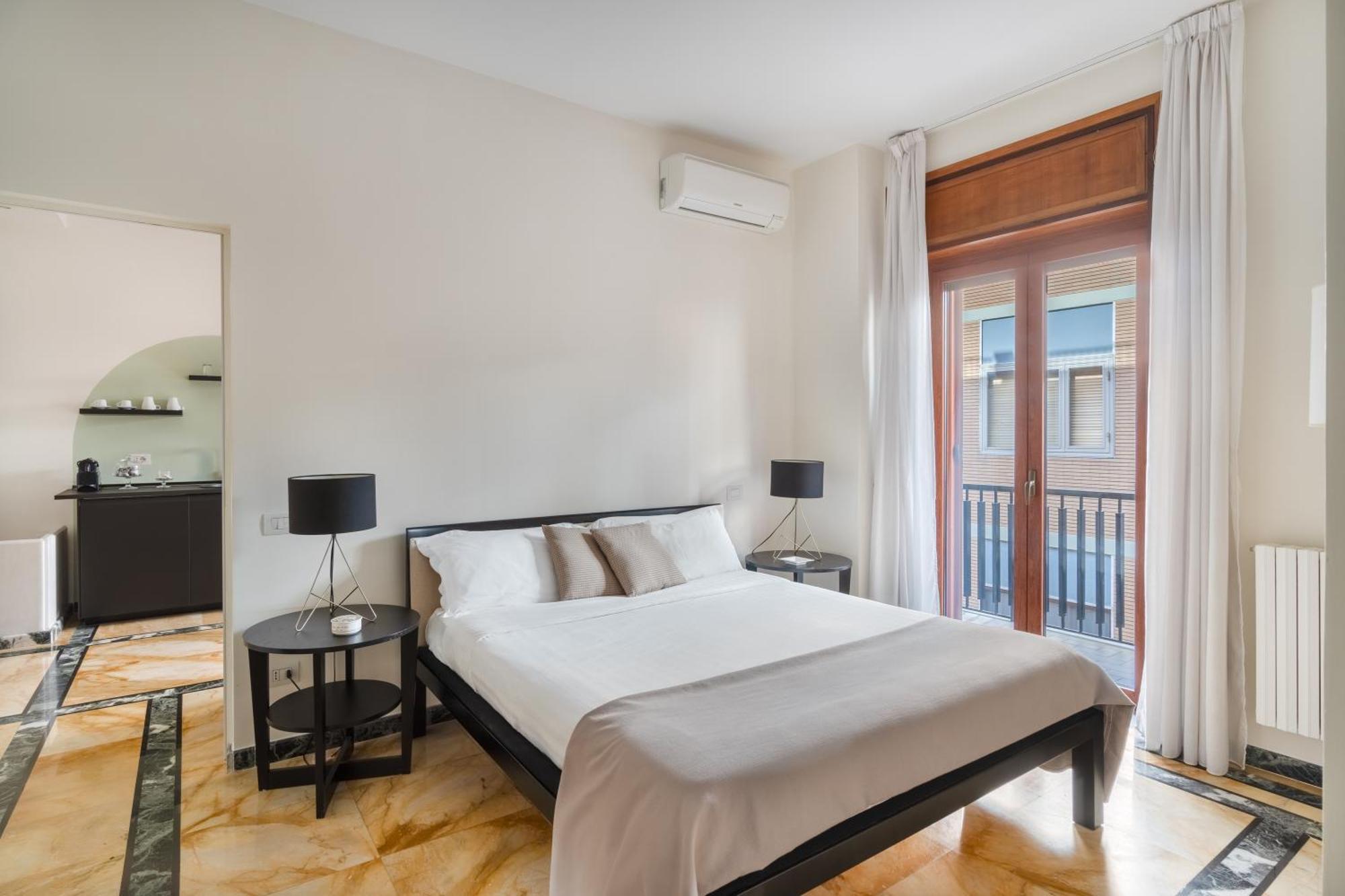 Starhost - Golden Suite Salerno Exterior photo